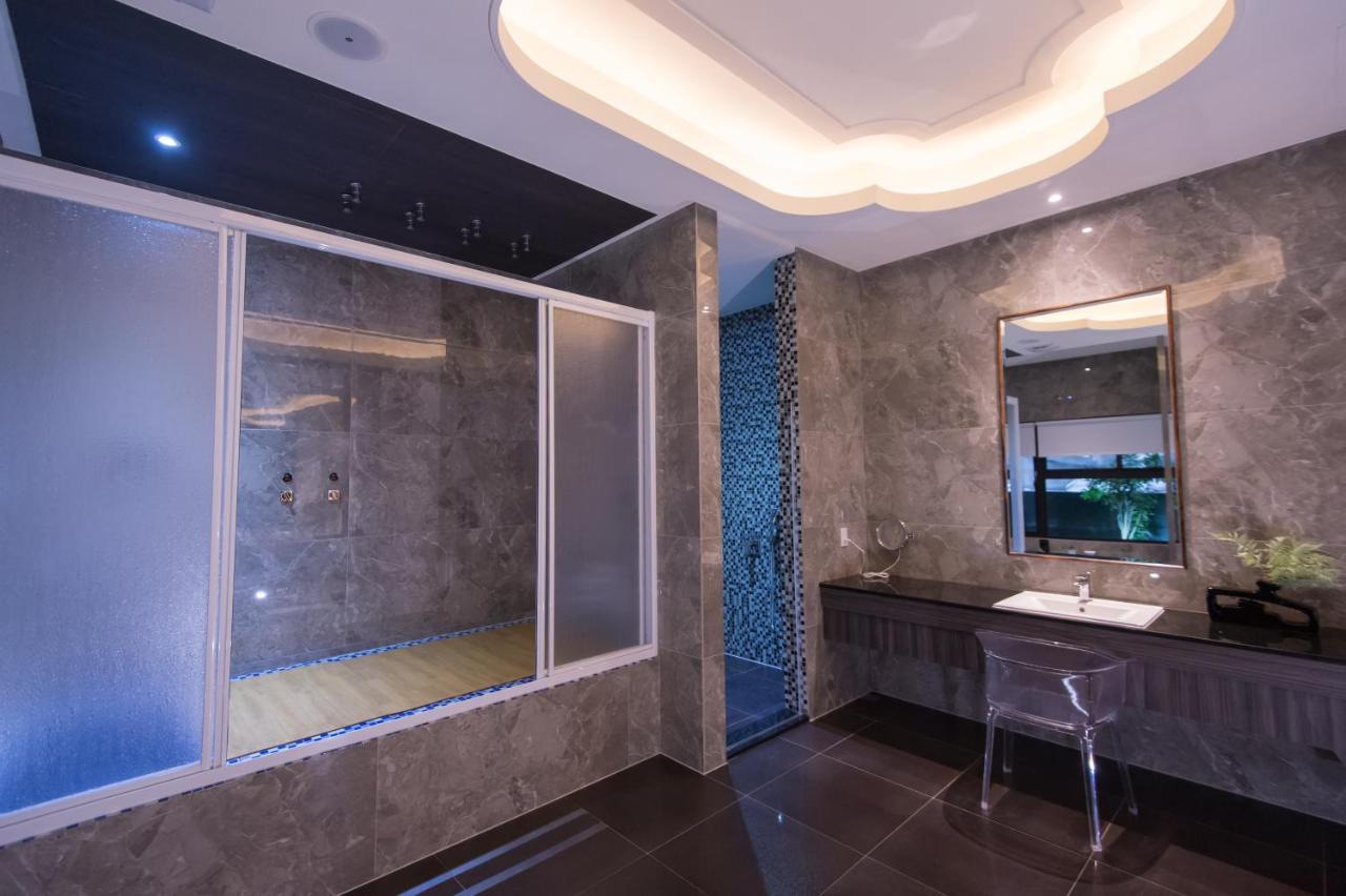J Moon Villa Motel Тайбэй Экстерьер фото